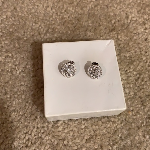Silver round rhinestone earrings - Picture 2 of 4